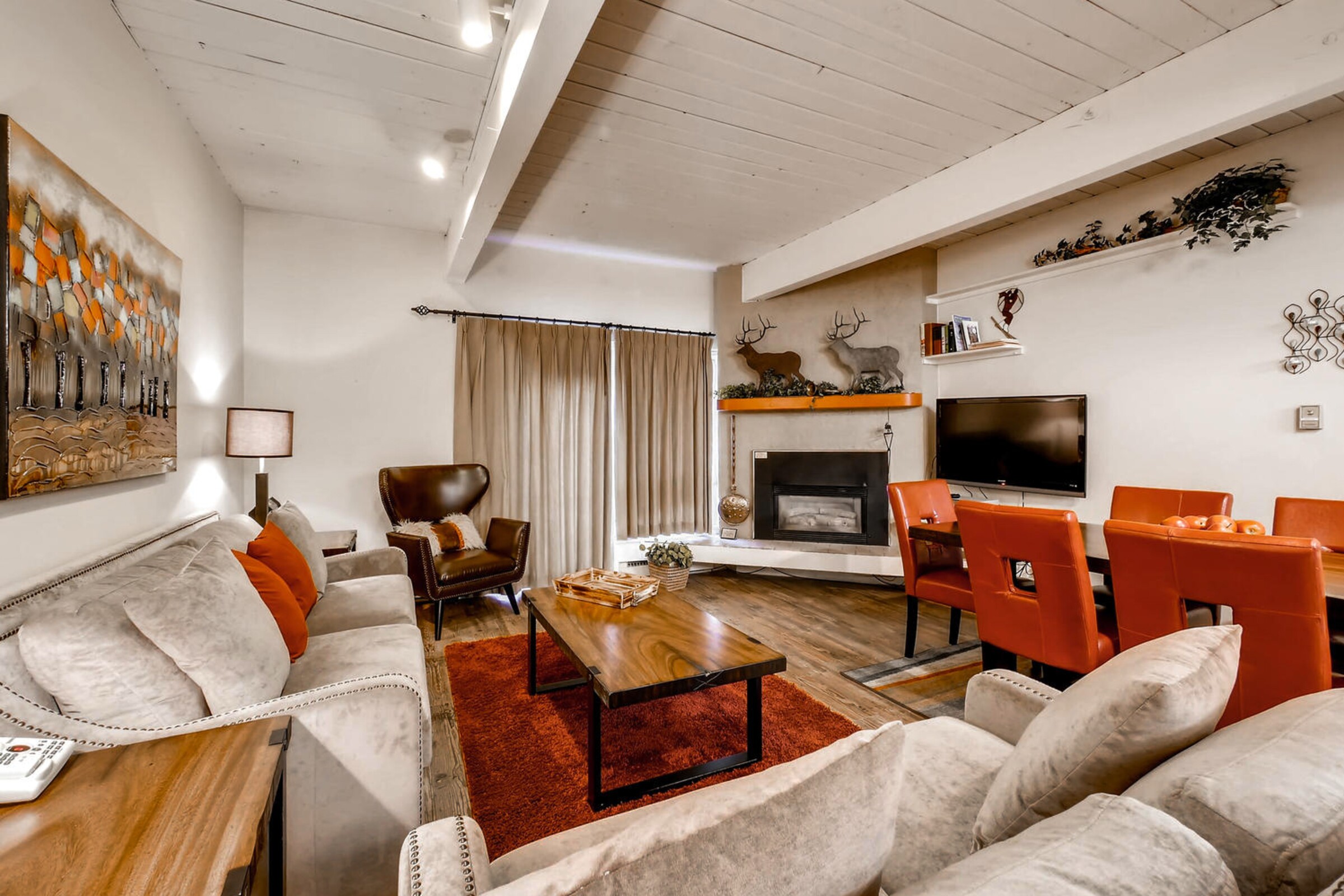#10 - Living Room & Dining Room