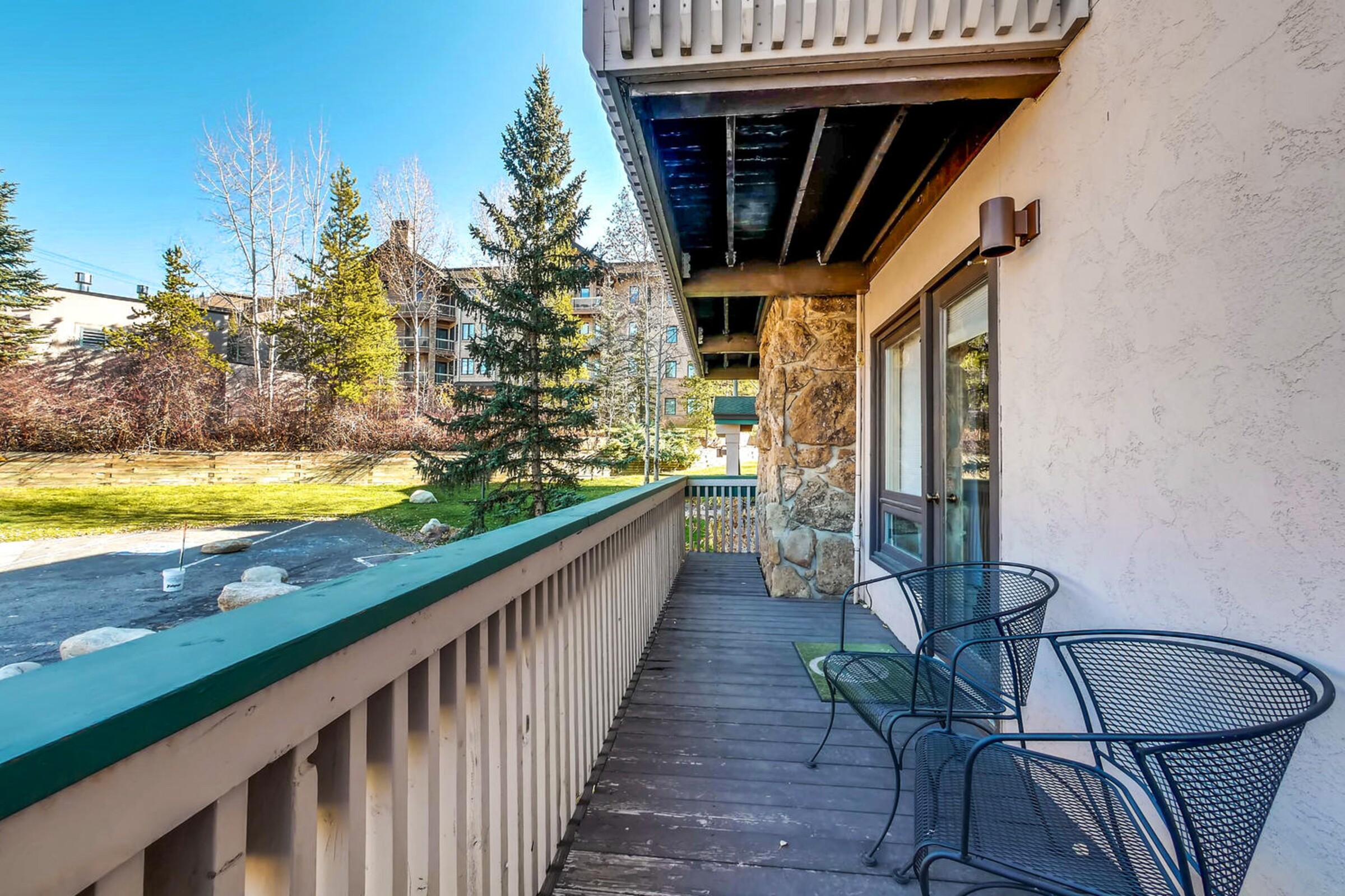 #10 - Balcony