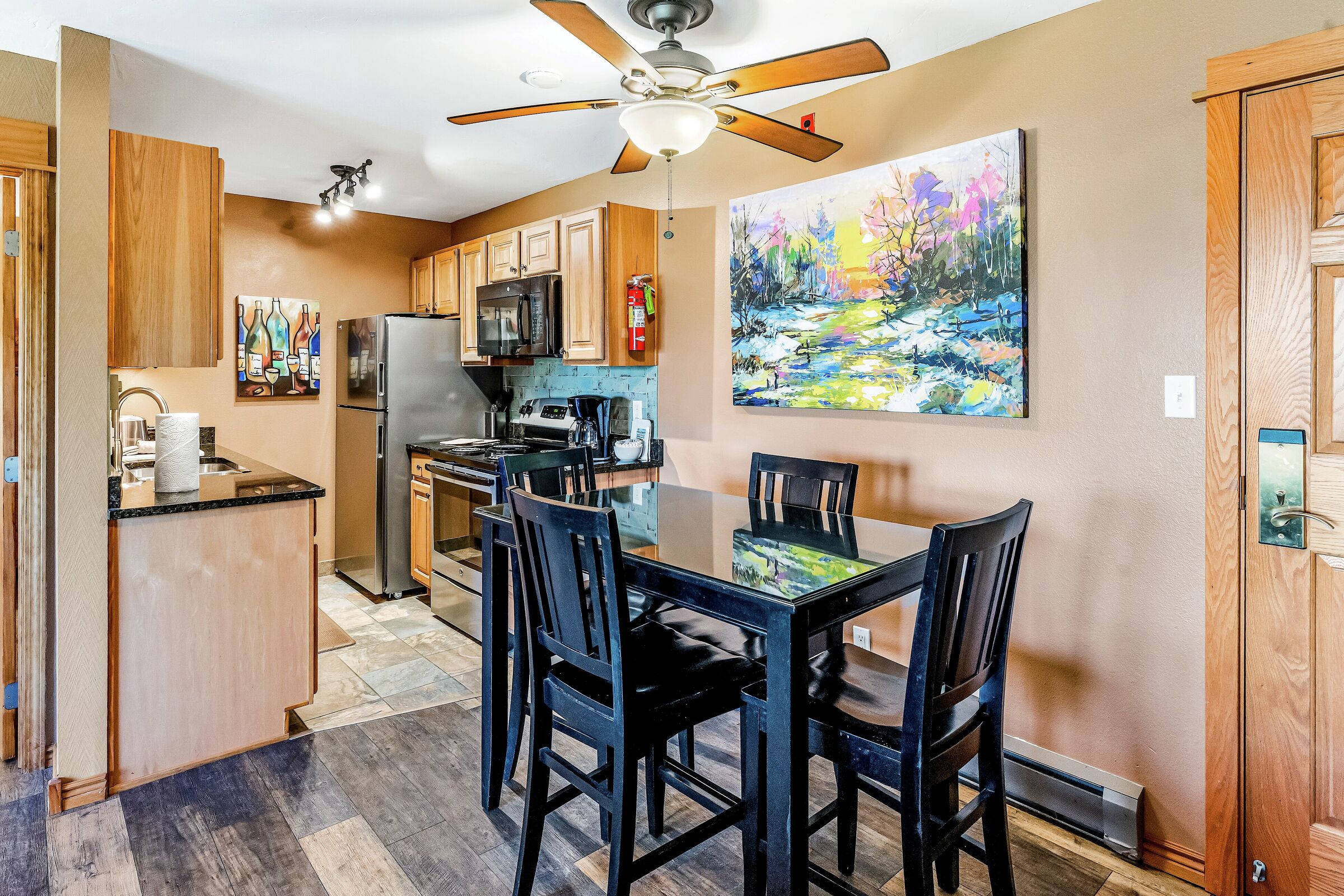 Dining Room & Kitchen