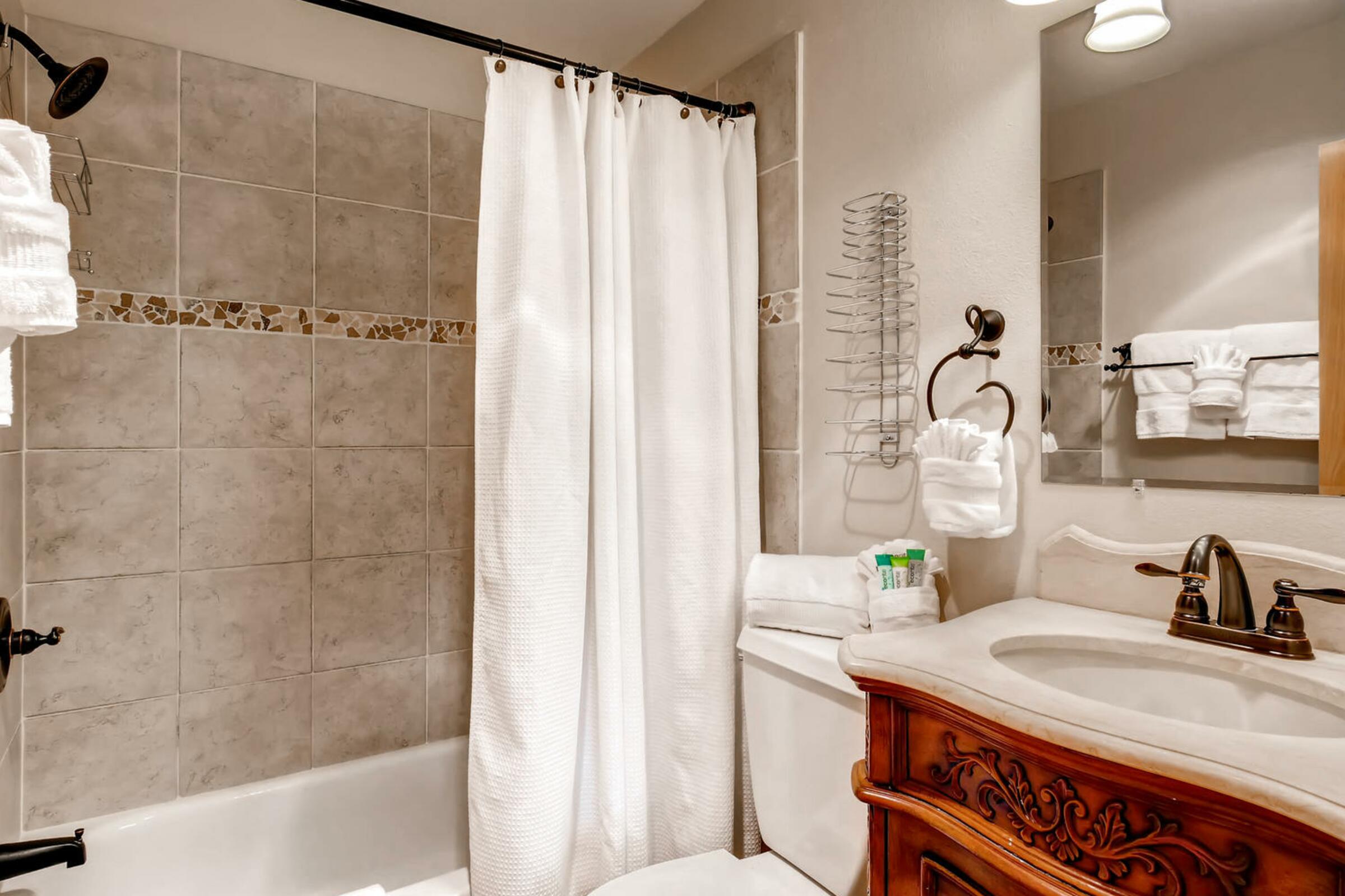 #233 - Master Ensuite Bathroom