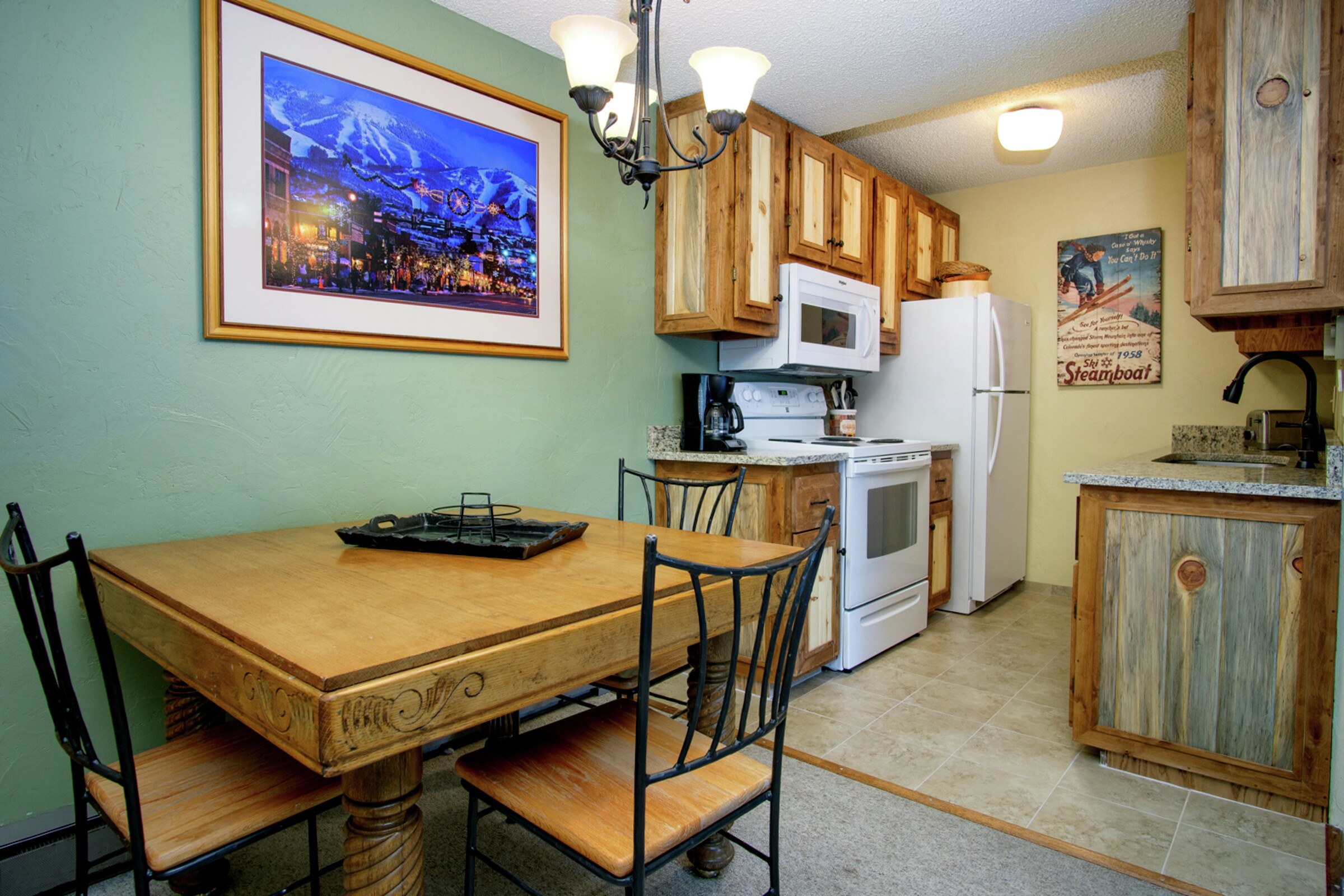 Dining Room & Kitchen