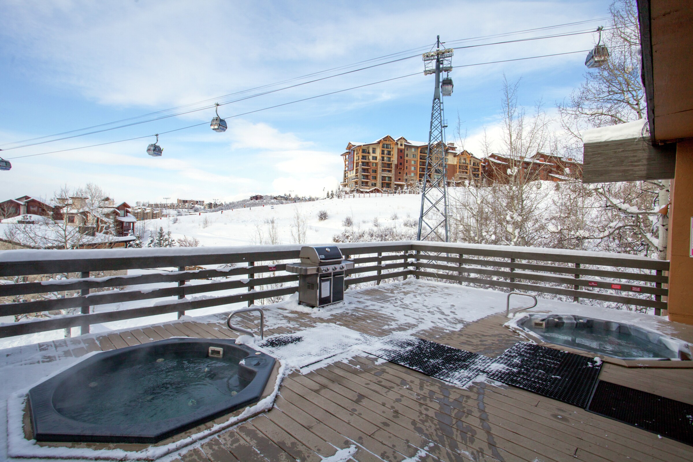 Outdoor Hot Tubs