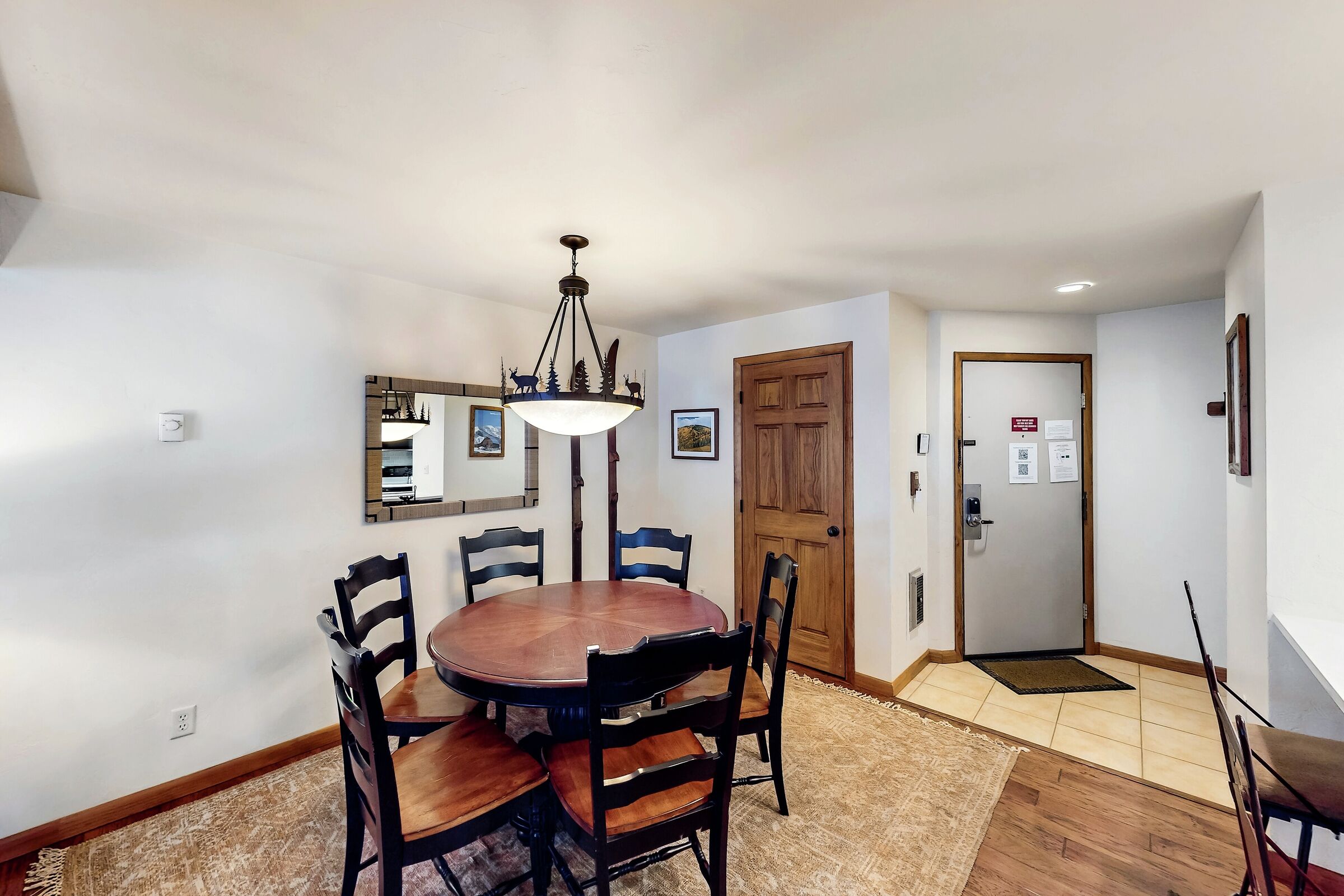 #313 - Dining Area
