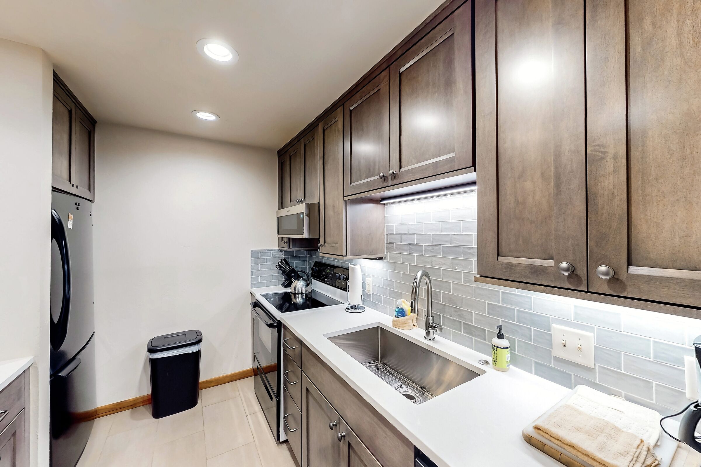 #313 - Kitchen