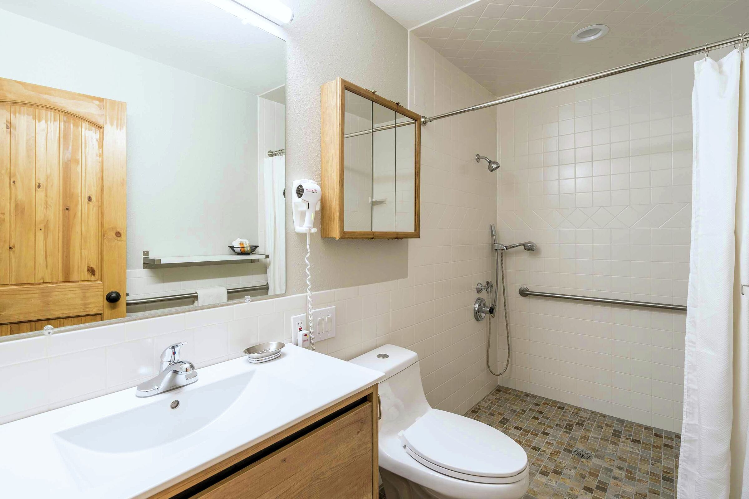 #315 - Bathroom