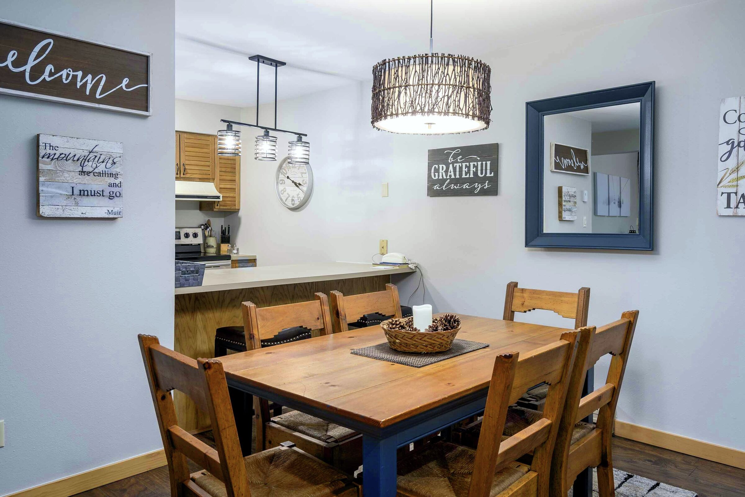 #315 - Dining Room & Kitchen