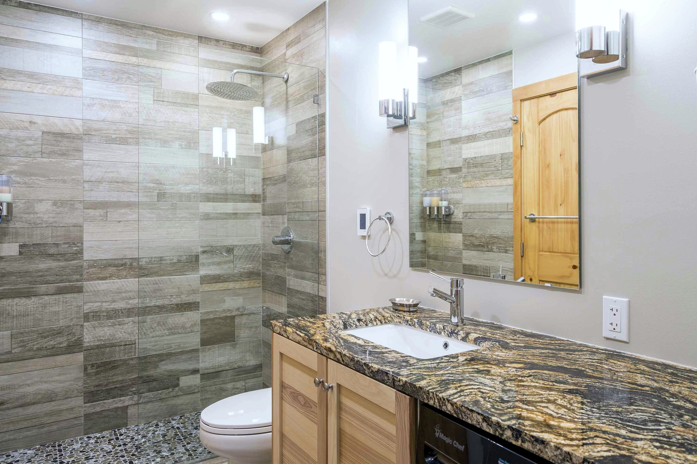 #315 - Master Ensuite Bathroom
