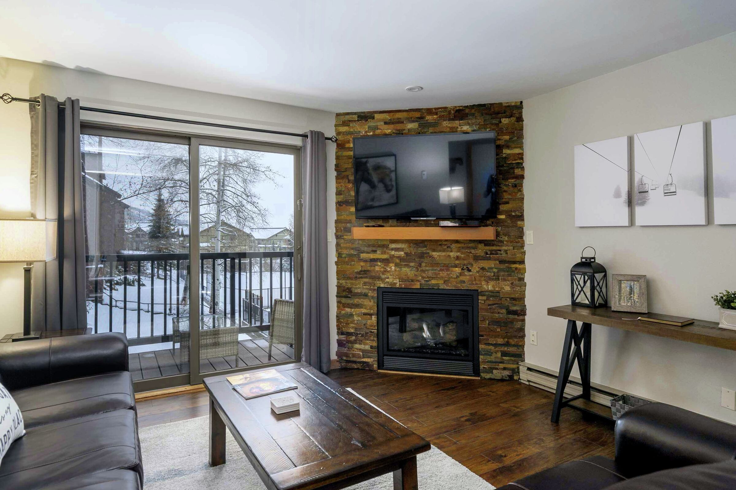#315 - Living Room