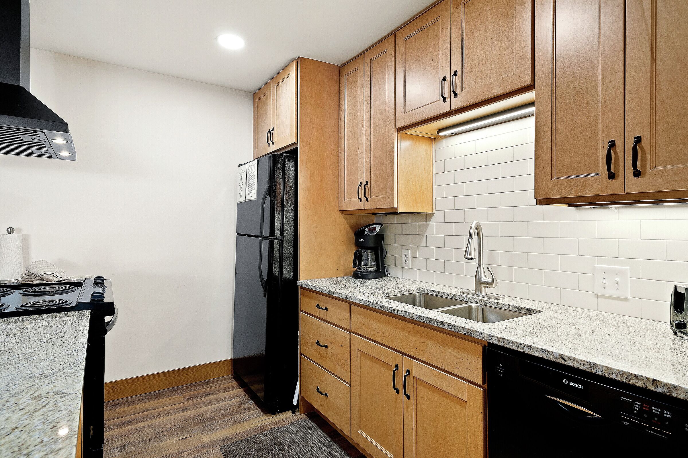 #406 - Kitchen