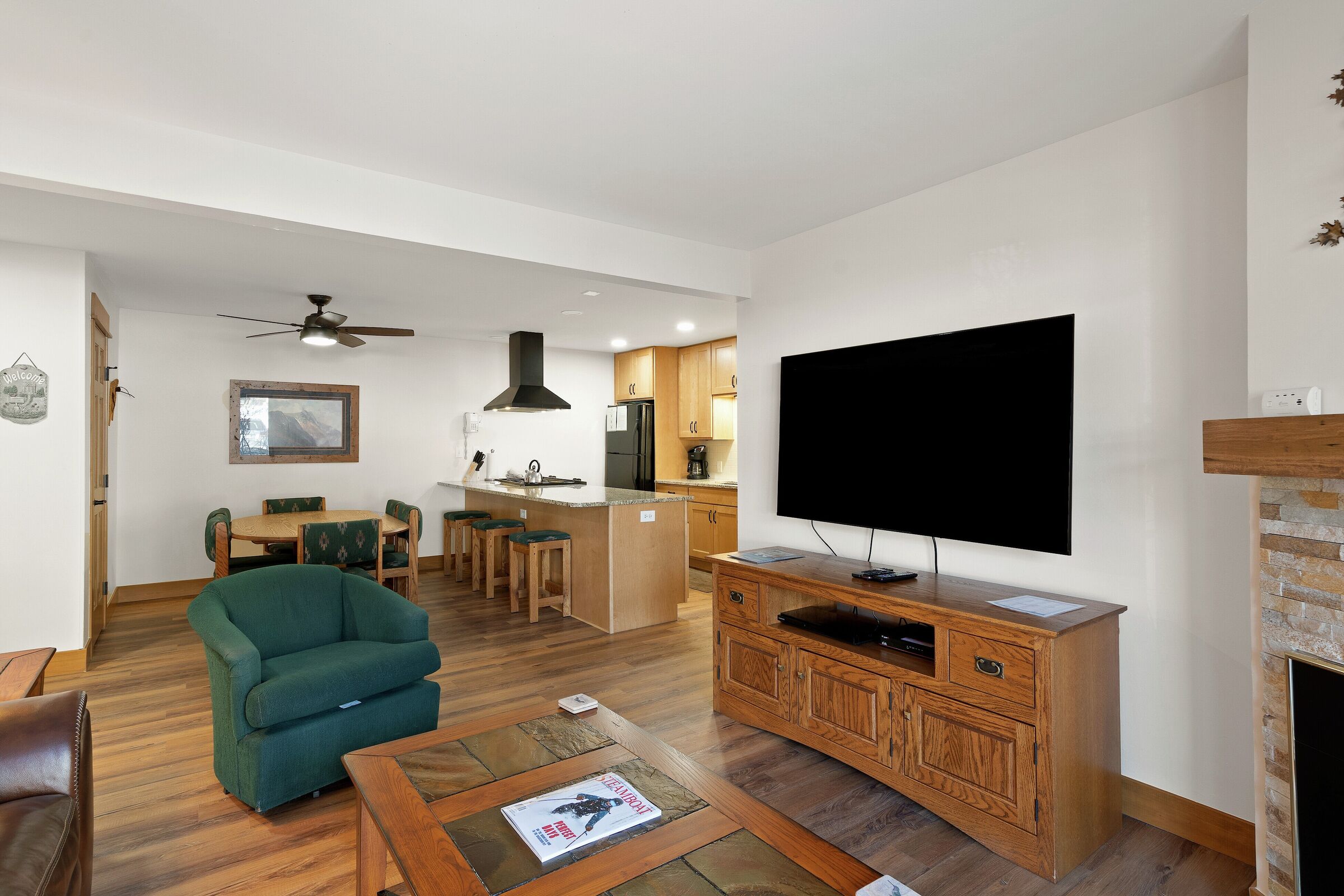 #406 - Living Area