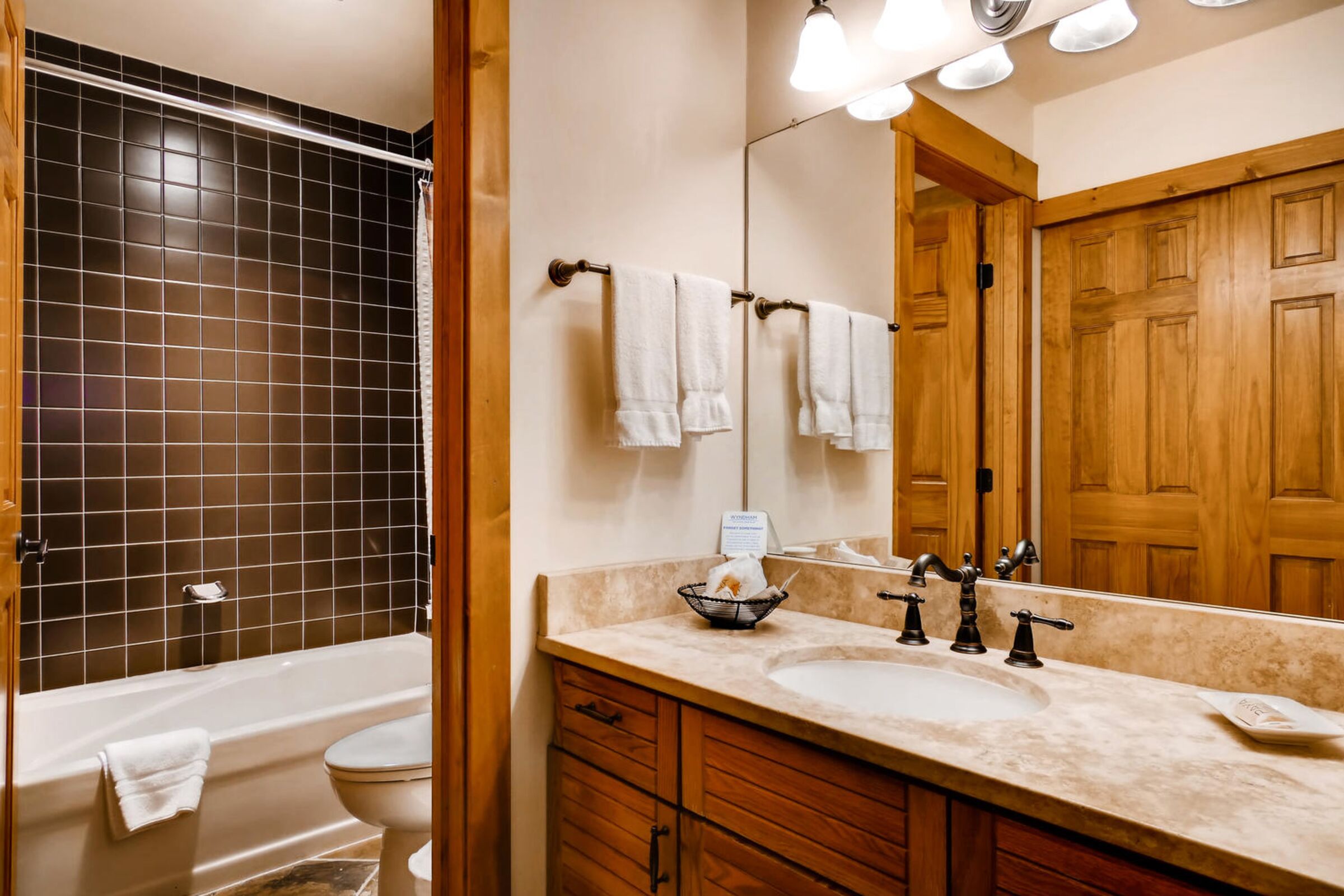 #409 - Master Ensuite Bathroom