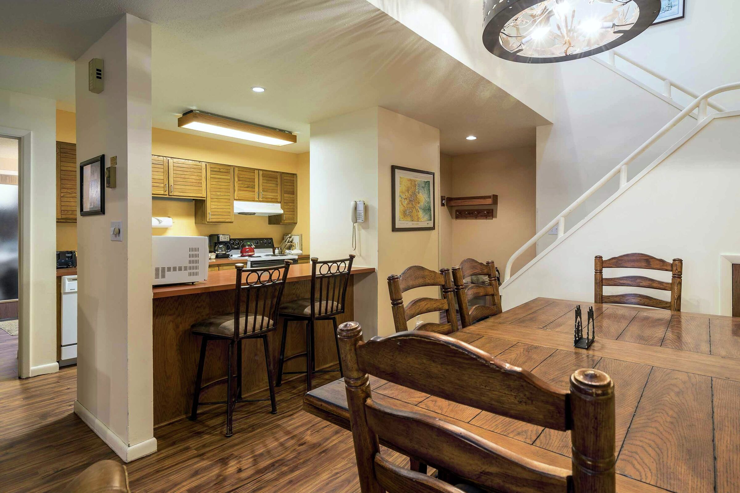 #118 - Dining Room & Kitchen
