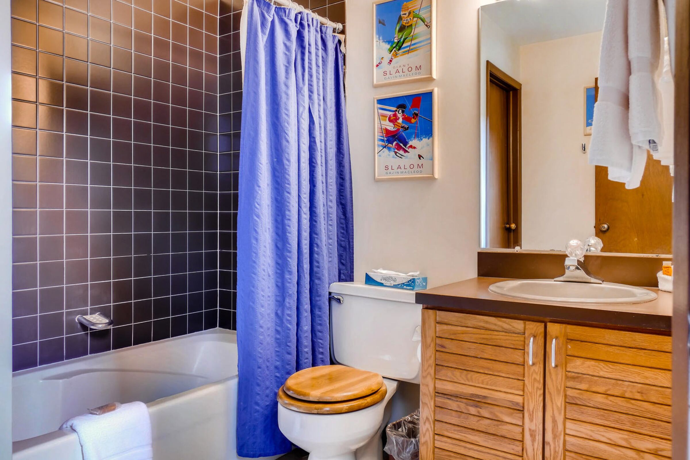 #302 - Bathroom