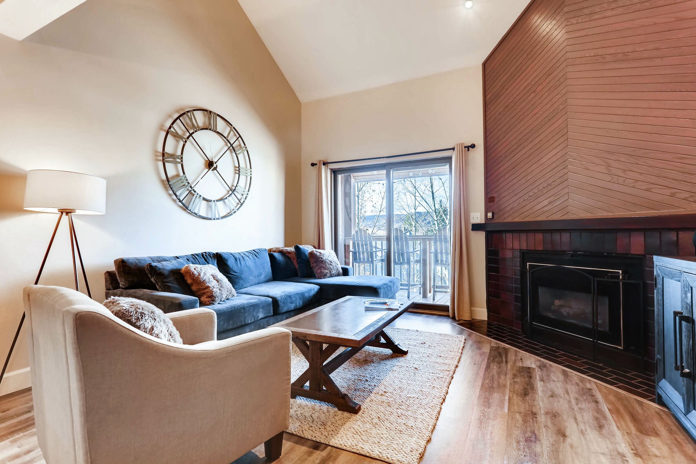 #211 - Living Room