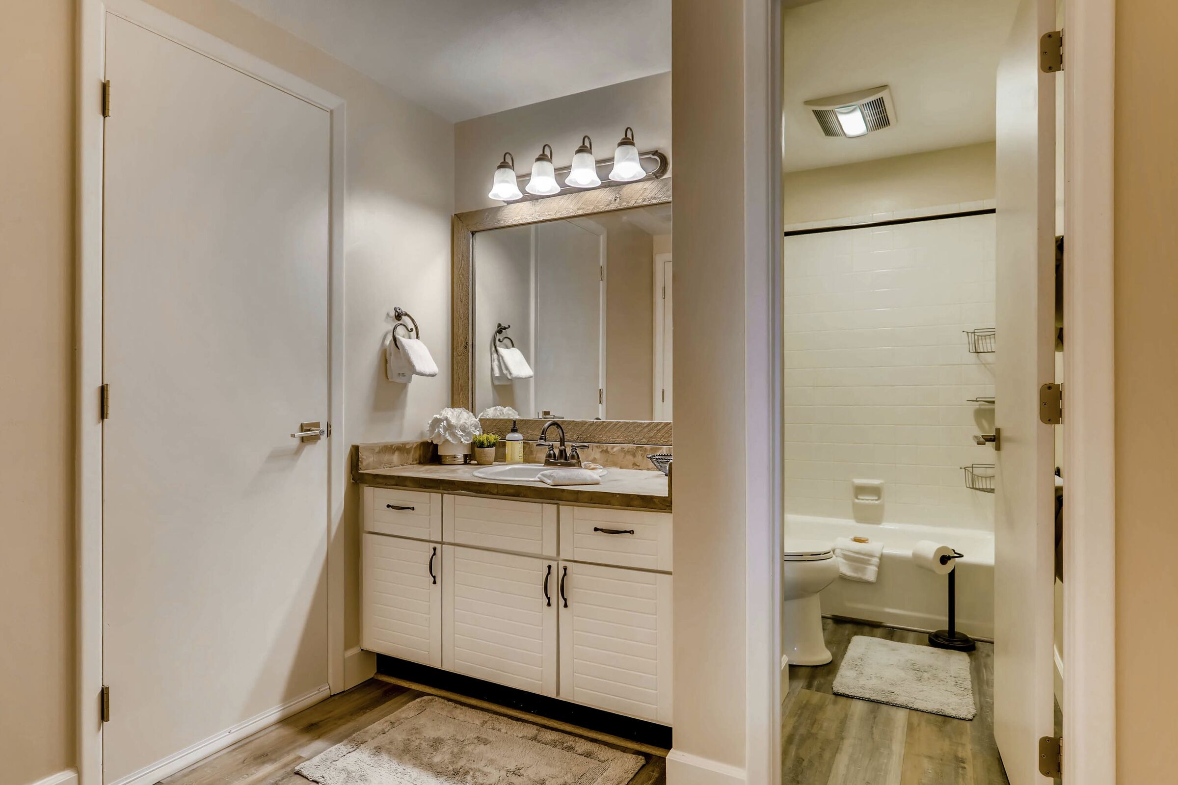 #211 - Bathroom
