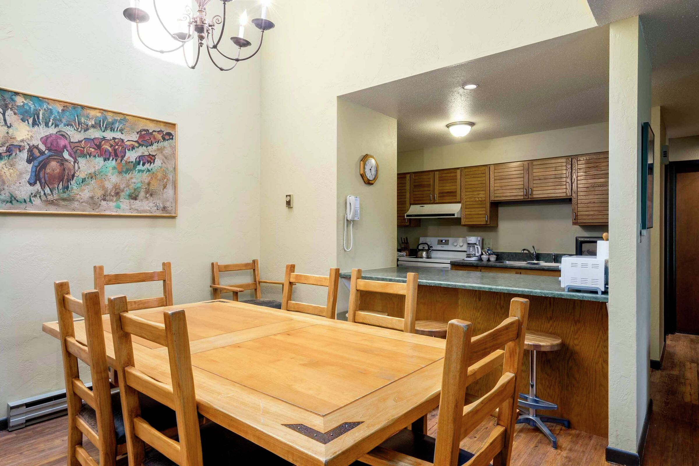 #217 - Dining Room & Kitchen
