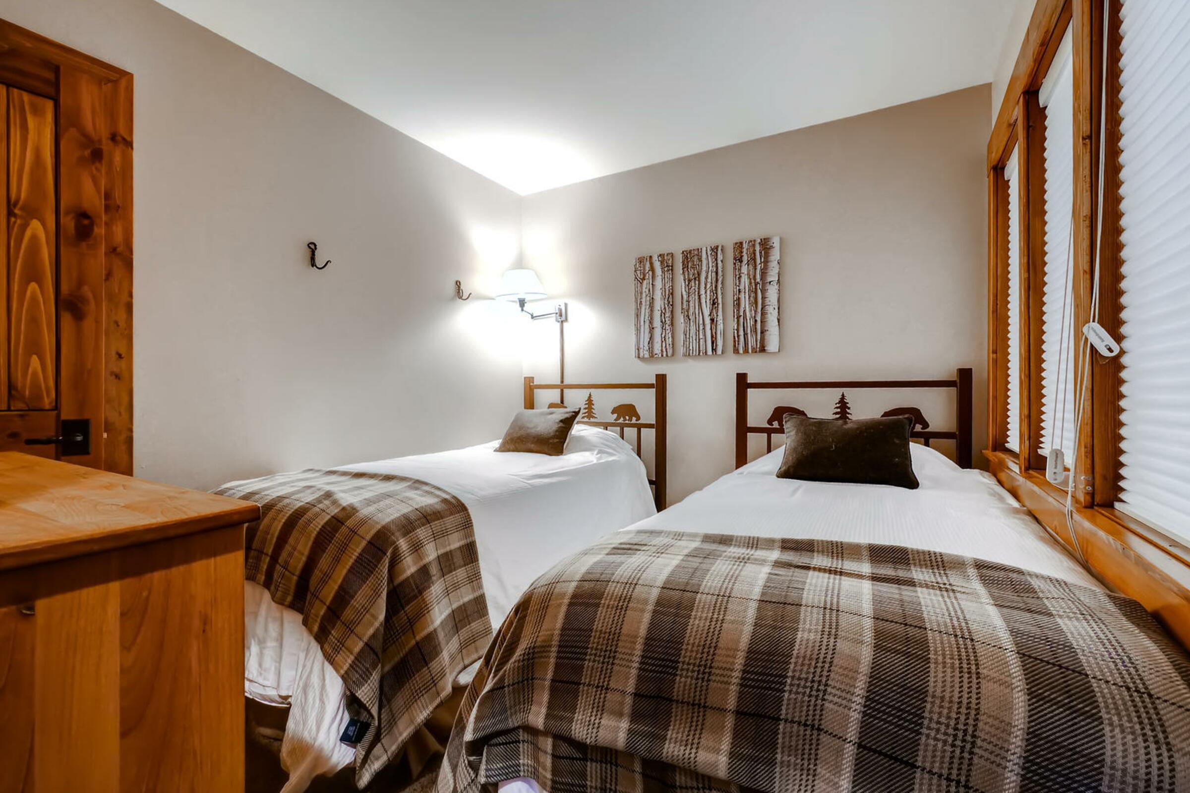 #417 - Bedroom