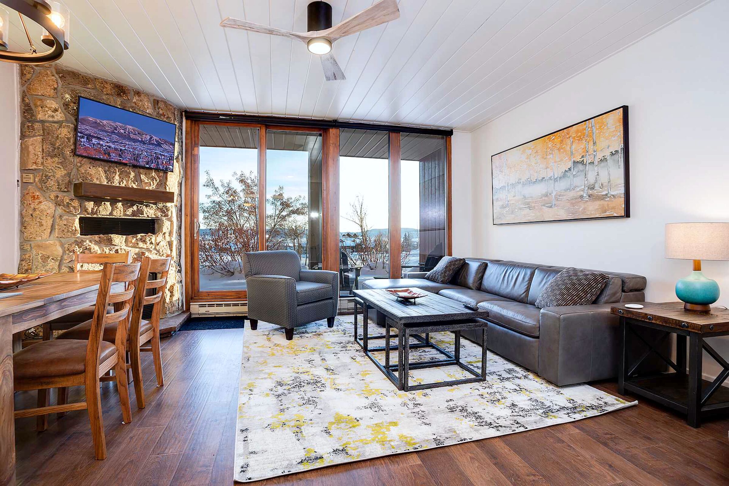 #3302 - Living Room & Dining Room