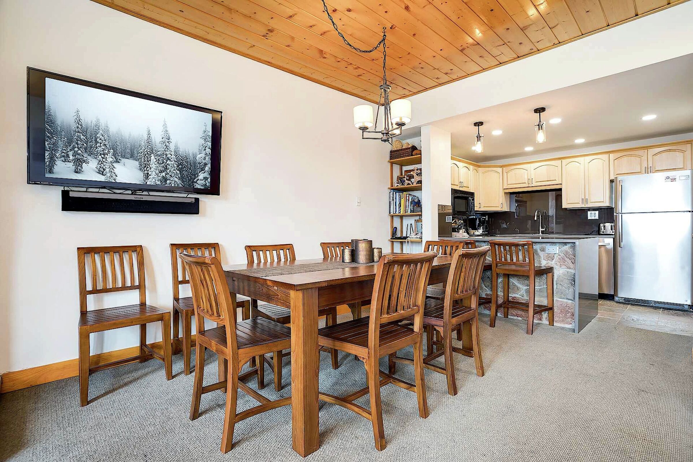 #3307 - Dining Room & Kitchen