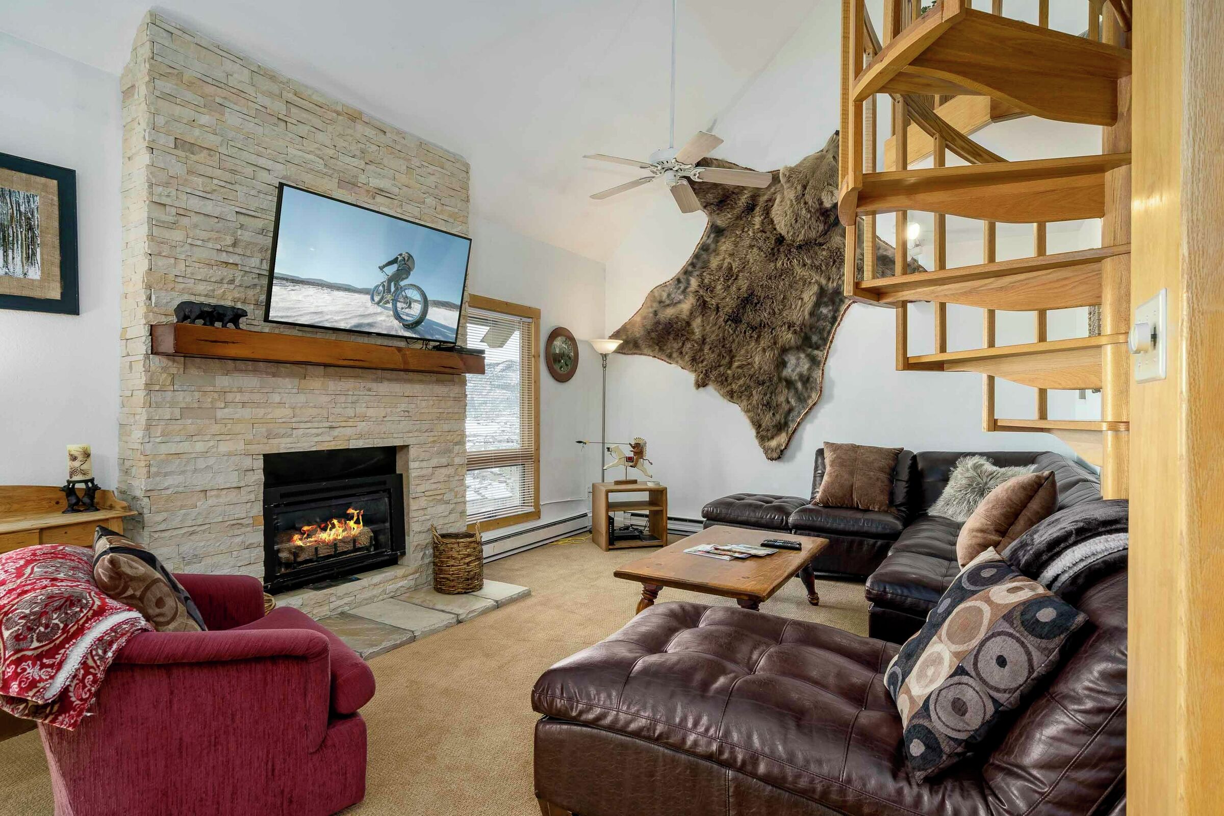 #305 - Living Room