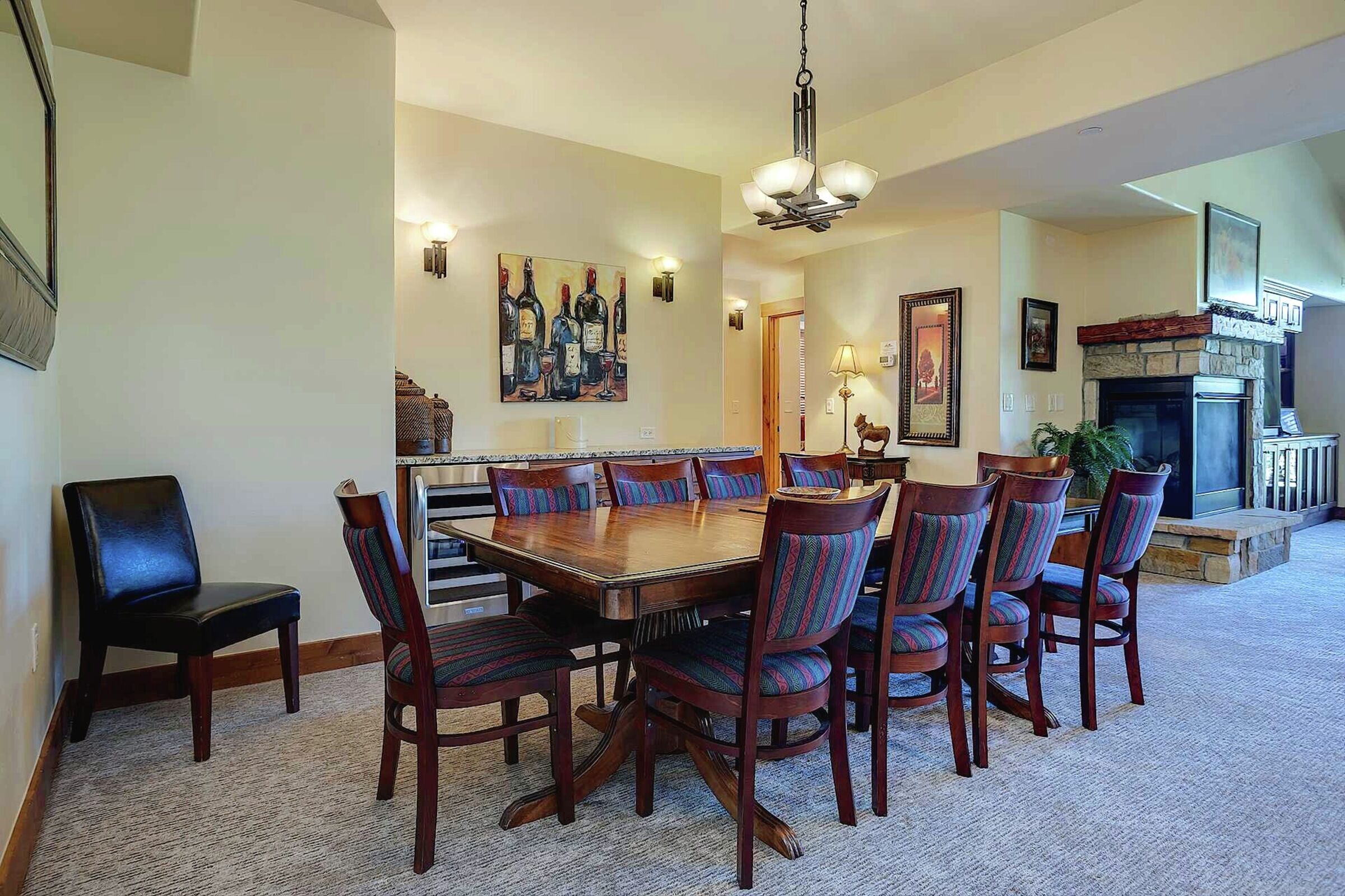 #5206 - Dining Area