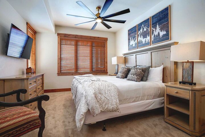 #5301 - Master Bedroom