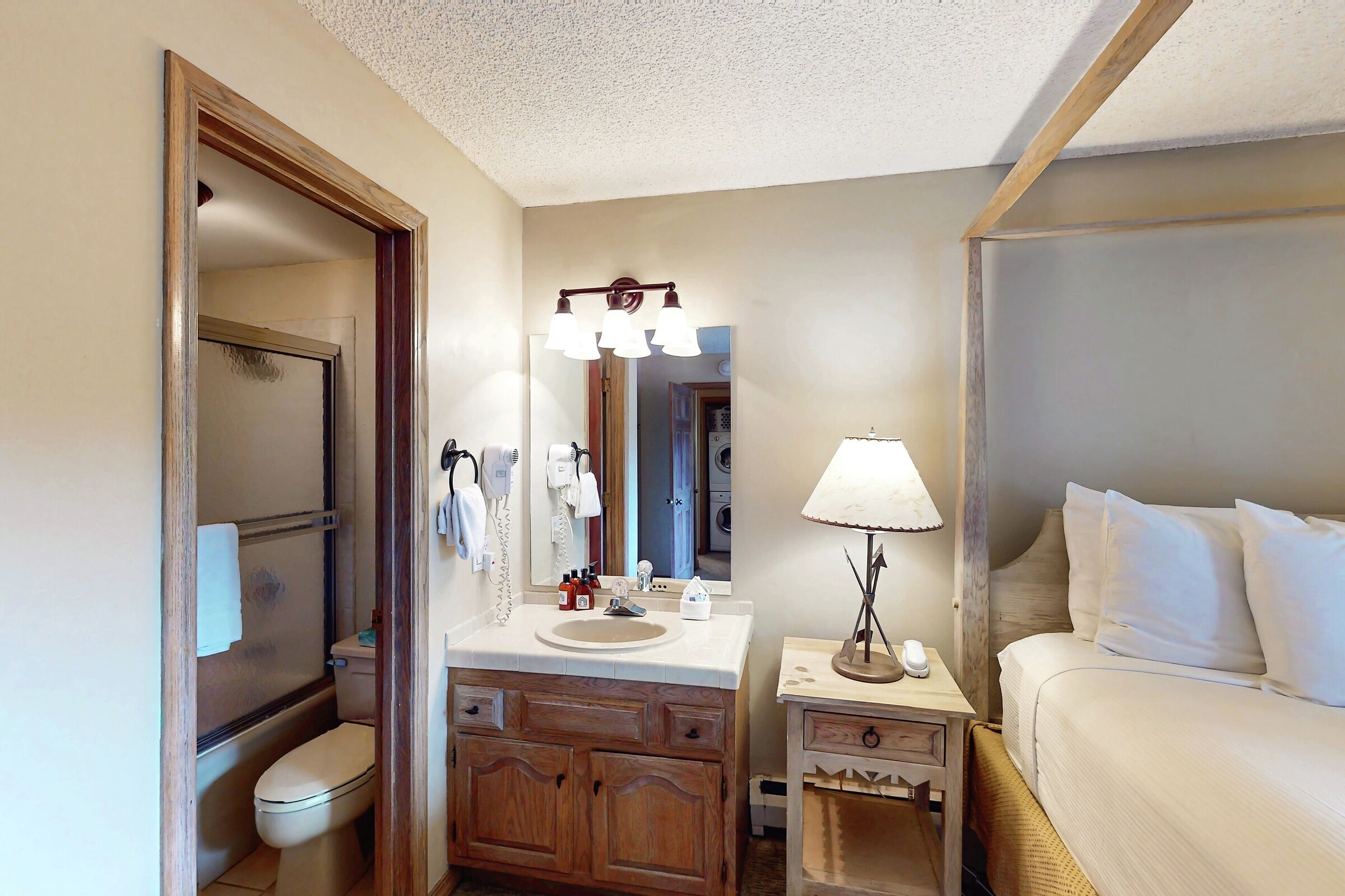 Master Ensuite Bathroom