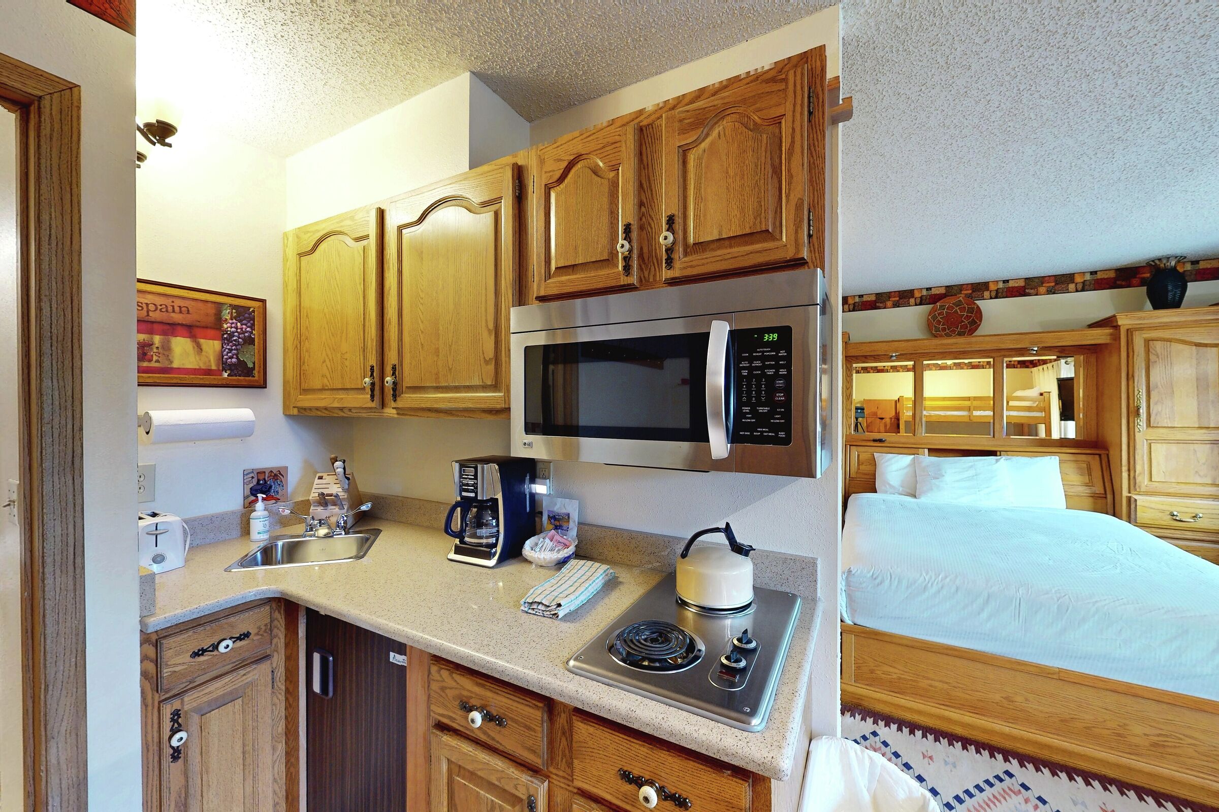 Bedroom with Kitchenette