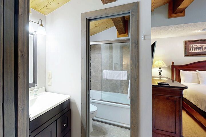 Master Ensuite Bathroom