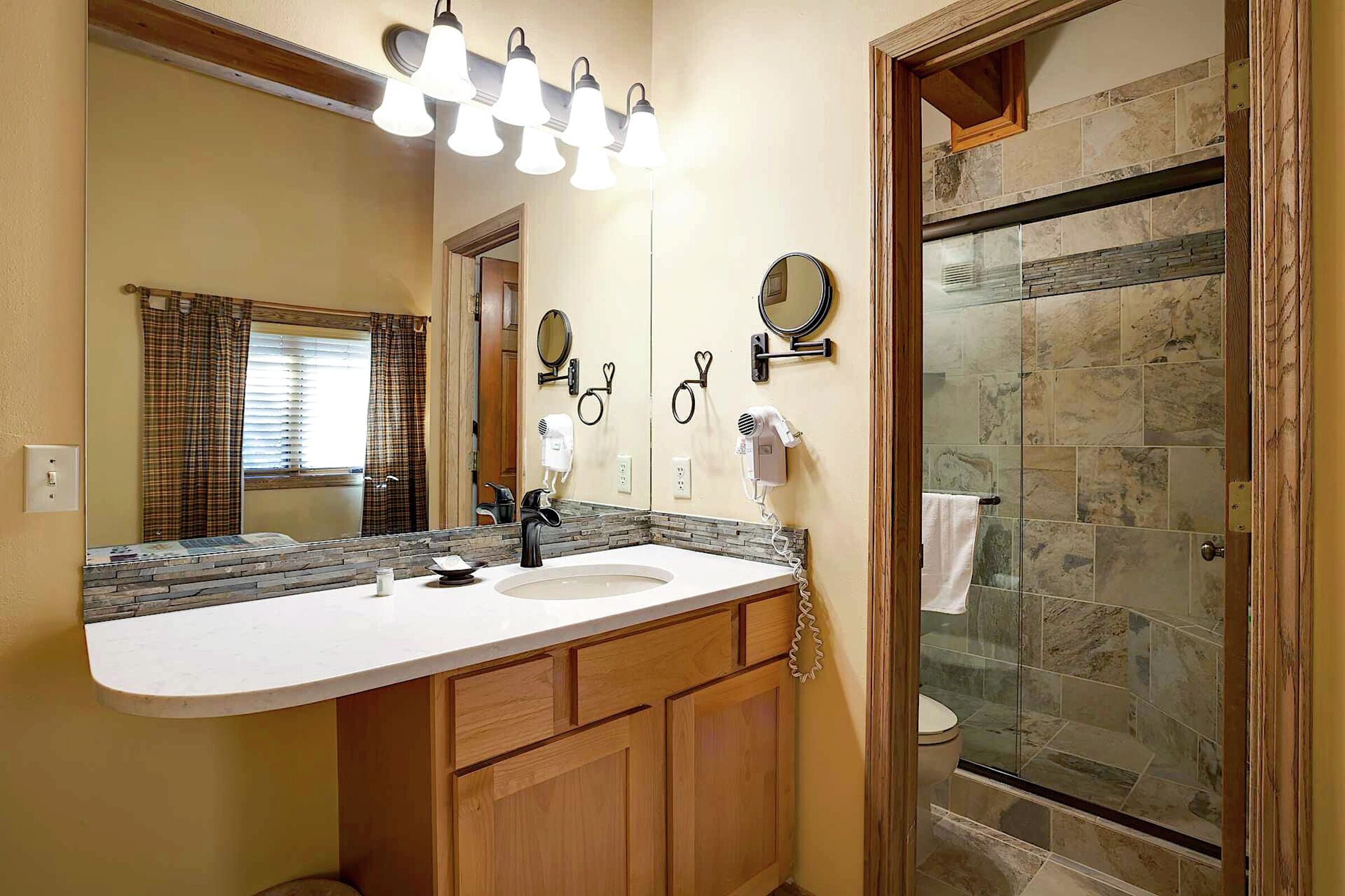 #220 - Bathroom