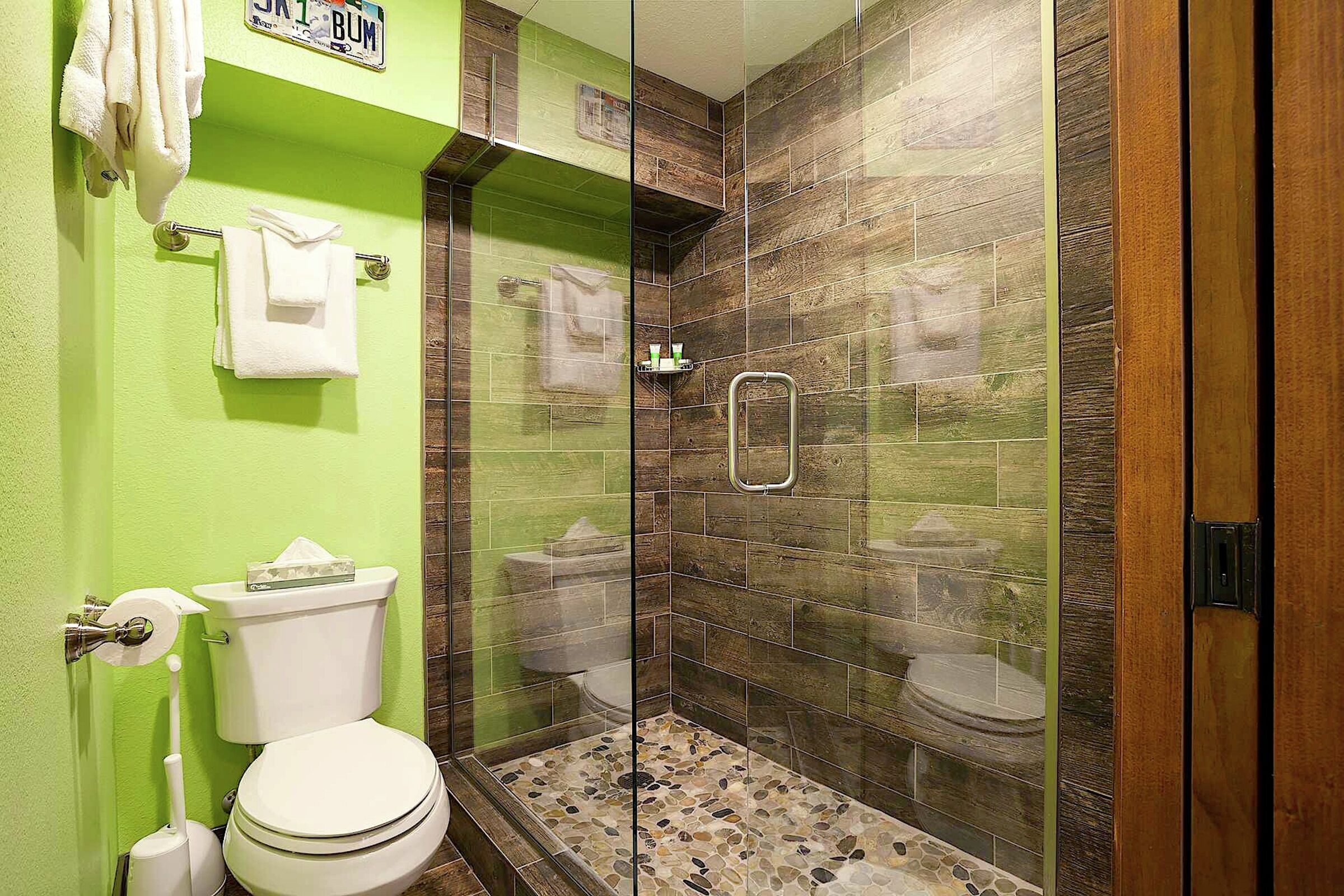 #122 - Master Ensuite Bathroom