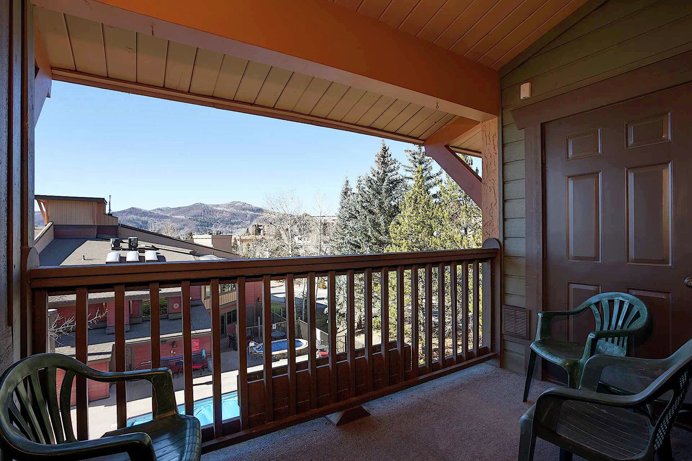 #122 - Balcony