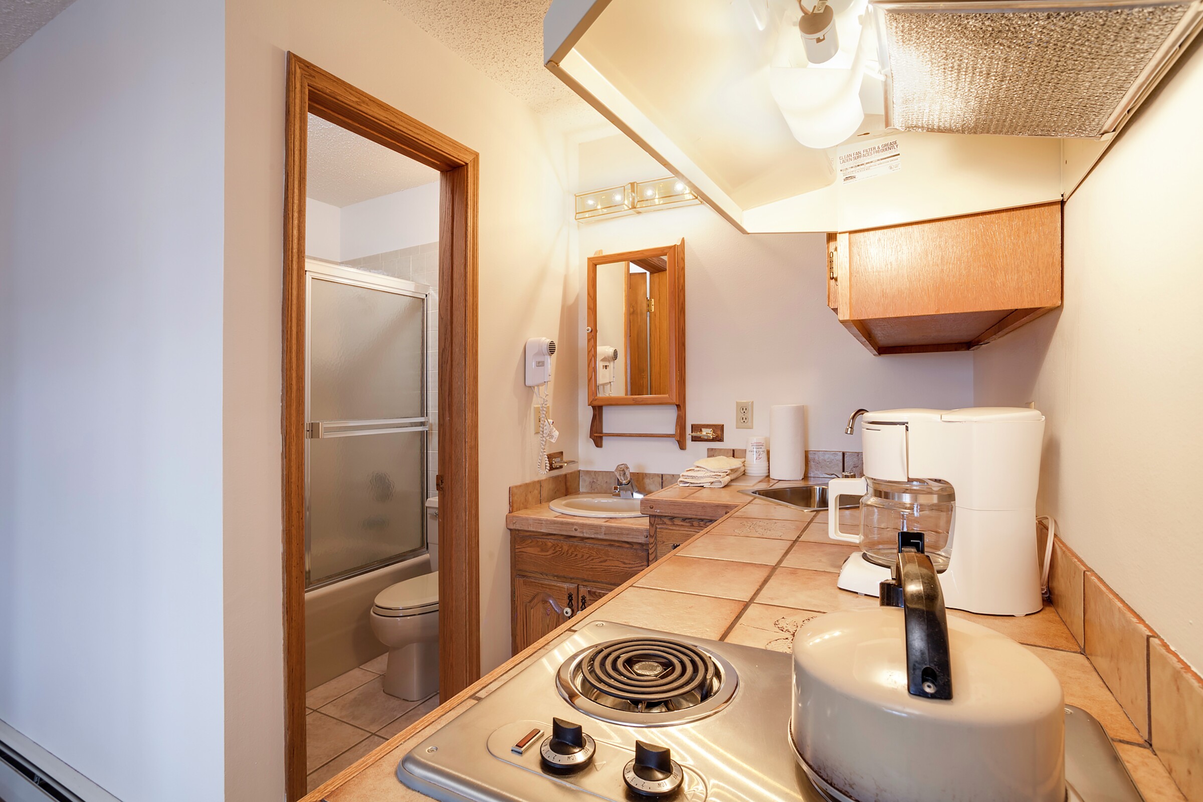 #218 - Studio Kitchenette