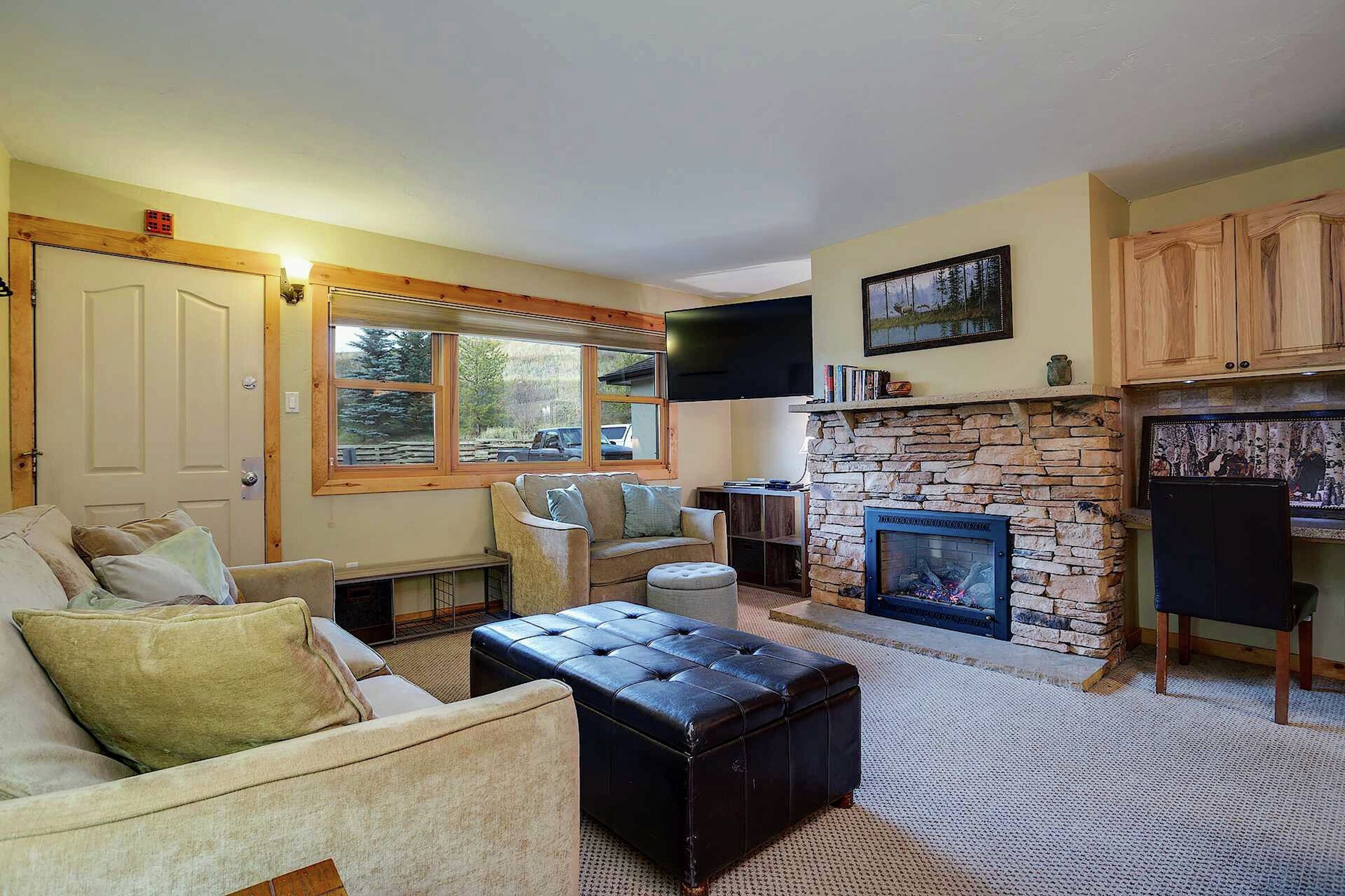 #104 - Living Room
