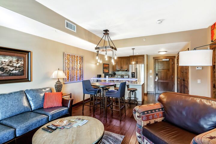 #4110 - Living Area