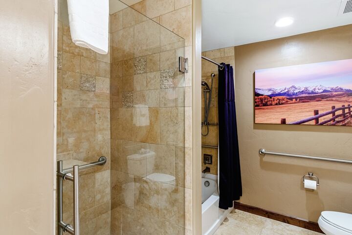 #4110 - Ensuite Bathroom