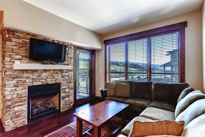 #3111 - Living Area