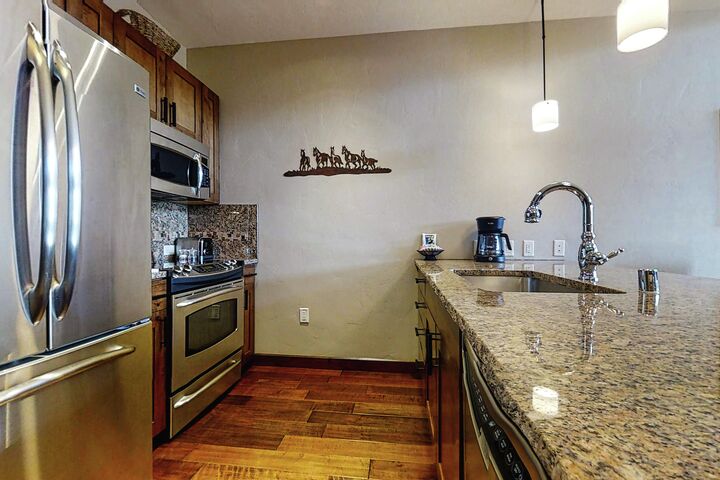 #5112 - Kitchen