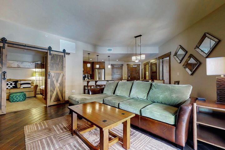 #2103 - Living Area