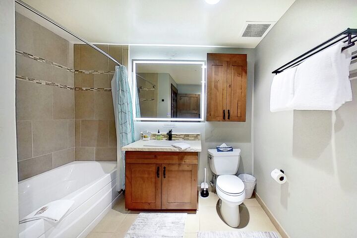 #4114 - Ensuite Bathroom
