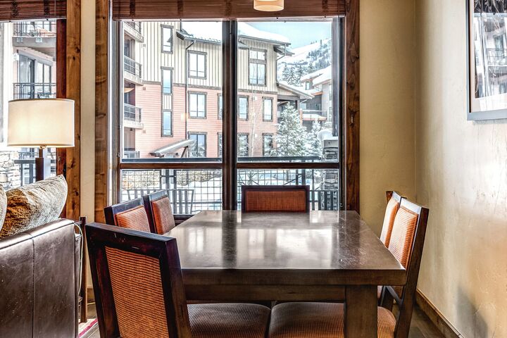 #2105 - Dining Area