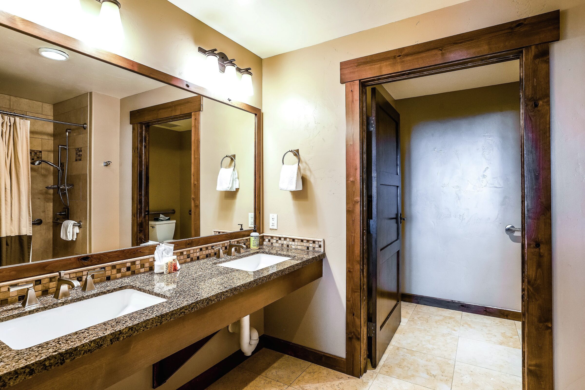 Master Ensuite Bathroom