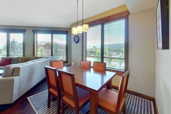 #2104 - Dining Area