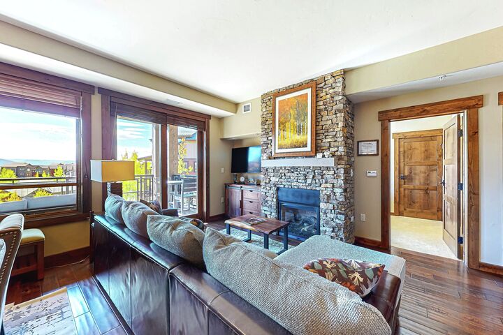 #3115 - Living Area