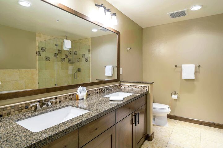 #4115 - Master Ensuite Bathroom