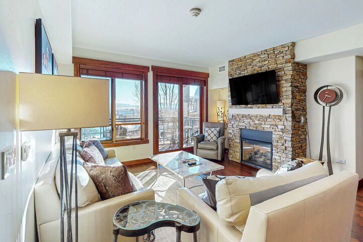 #4117 - Living Area