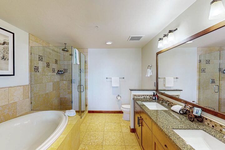 #4117 - Master Ensuite Bathroom