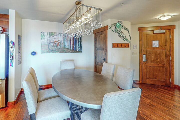 #4117 - Dining Area