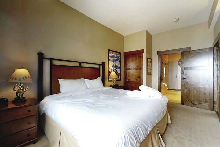 #5117 - Master Bedroom