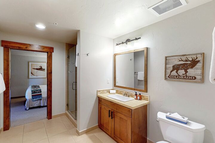 #2118 - Ensuite Bathroom